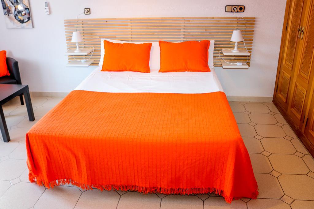 Solpark Tenis Sl Pension Морайра Экстерьер фото